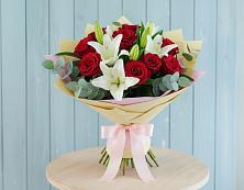 Букет цветов из:  Лилии и Розы #REPLACE_PRED# Старощербиновской