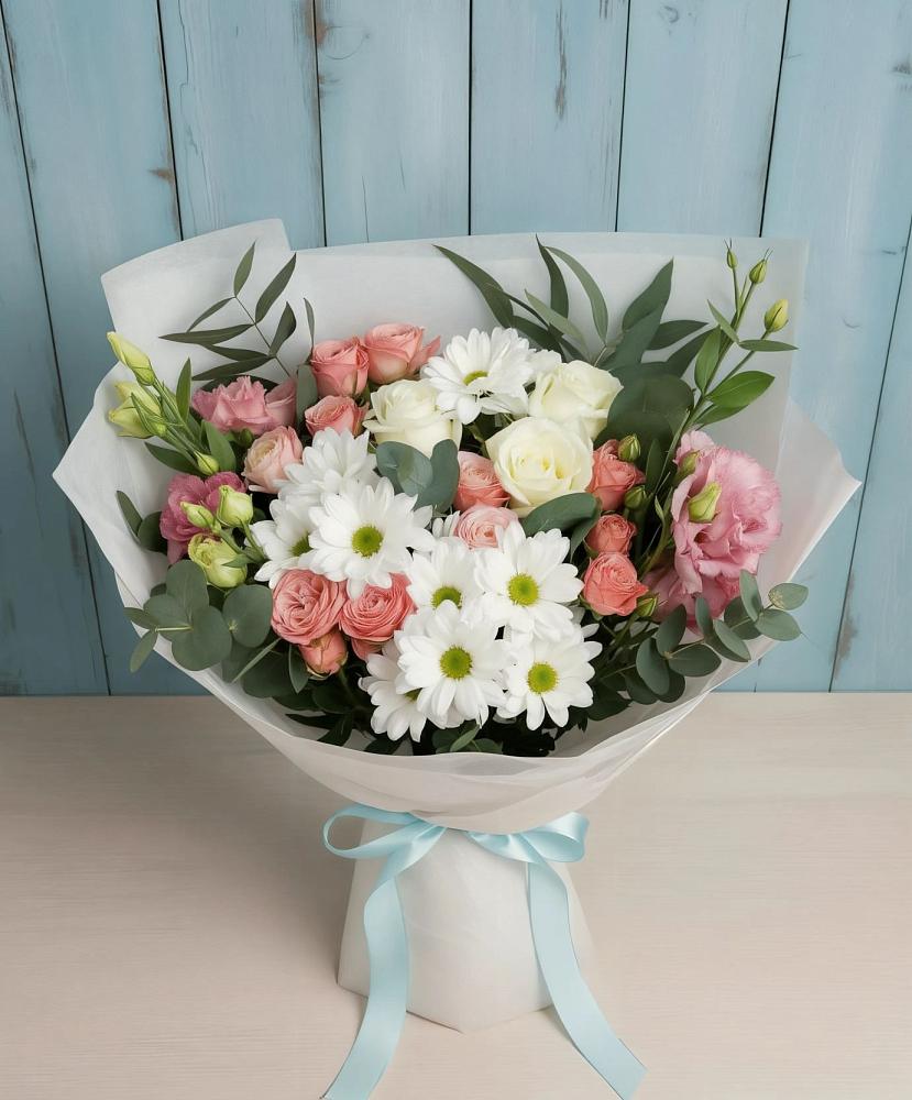 Букет цветов из: Розы, Лизиантусы и Хризантемы в Старощербиновской