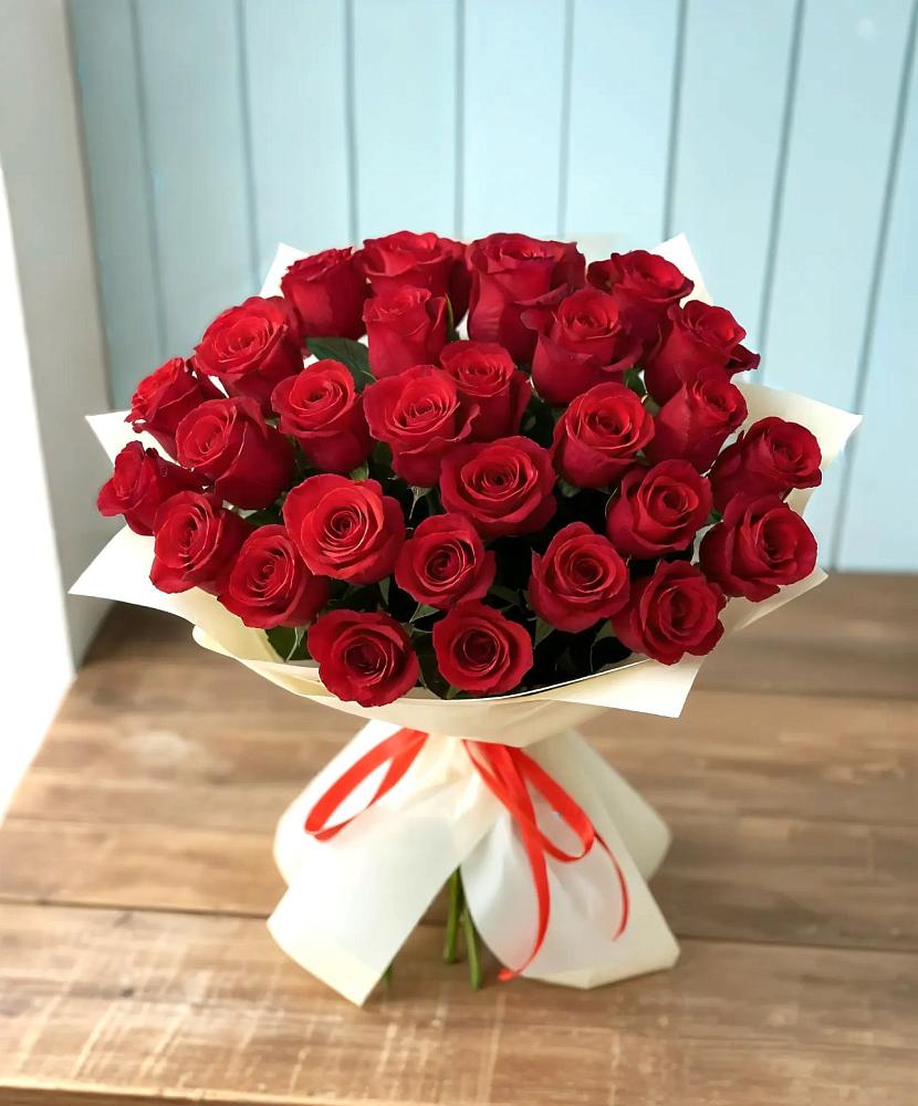 Букет 29 Красных роз в Старощербиновской