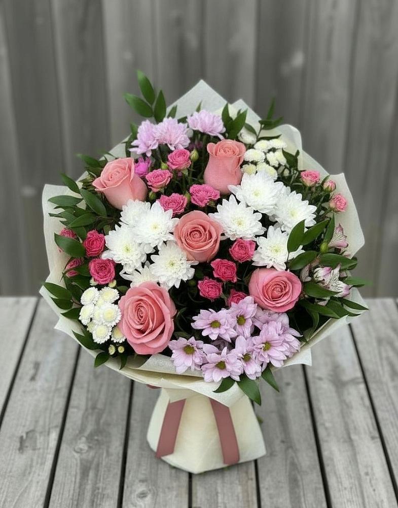 Букет цветов из: Альстромерии, Гвоздики, Розы и Хризантемы в Старощербиновской