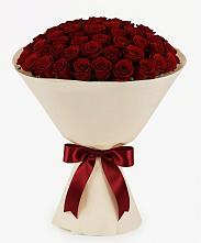 Букет 101 Бордовая роза Блэк Бакарра в Старощербиновской