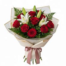 Букет цветов из:  Лилии и Розы в Старощербиновской