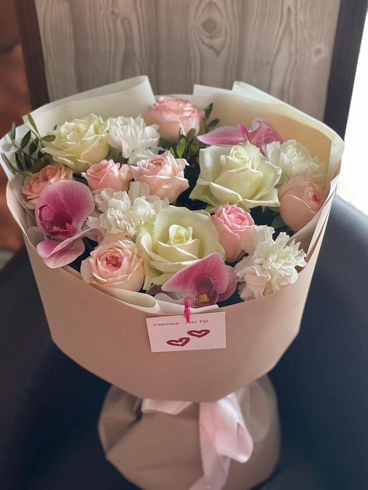 Букет цветов из: Орхидеи, Розы и Гвоздики в Старощербиновской