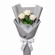 Букет 3 белые розы в Старощербиновской
