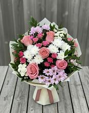 Букет цветов из:  Альстромерии, Гвоздики, Розы и Хризантемы #REPLACE_PRED# Старощербиновской