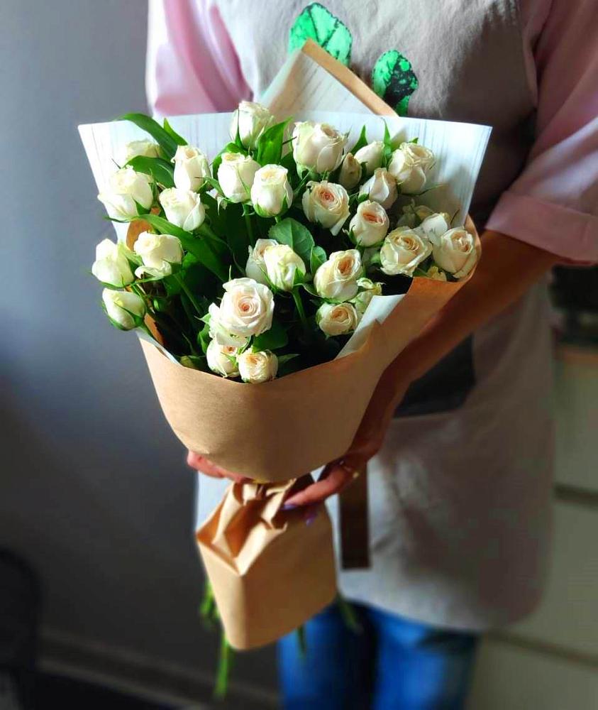 Букет цветов из: Розы в Старощербиновской
