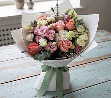 Букет цветов из:  Розы, Лизиантусы и Гвоздики #REPLACE_PRED# Старощербиновской