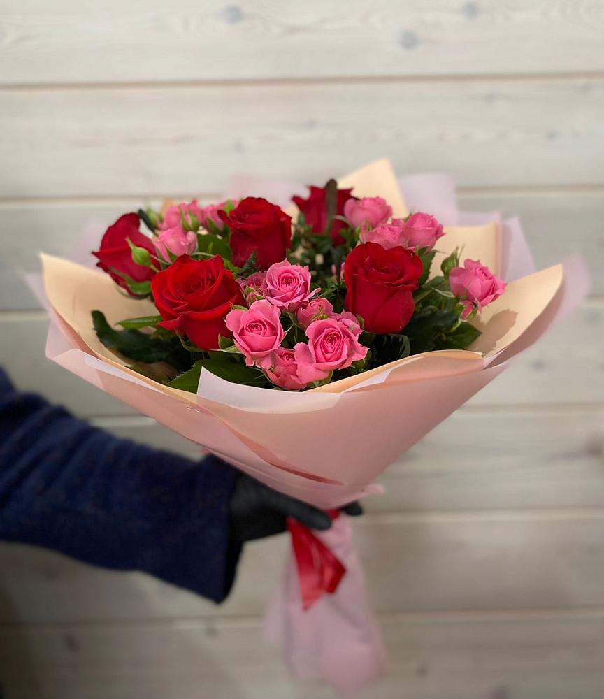 Букет цветов из: Розы в Старощербиновской