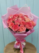 Букет 15 Розовых роз Равель в Старощербиновской