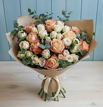 Букет цветов из:  Альстромерии и Розы в Старощербиновской