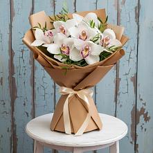 Букет цветов из:  Орхидеи и Розы #REPLACE_PRED# Старощербиновской