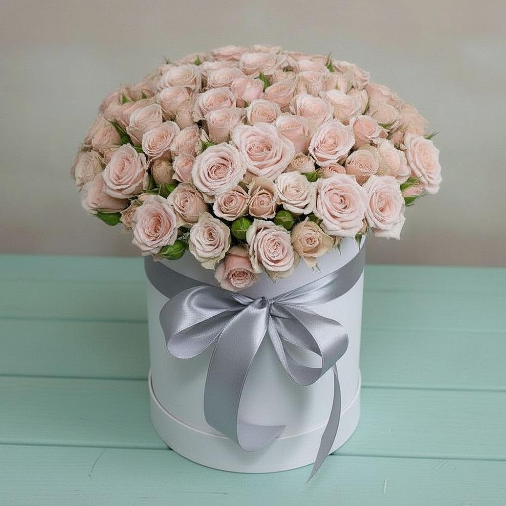 Цветочная композиция из Розы в шляпной коробке в Старощербиновской