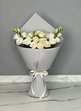 Букет цветов из:  Розы и Лизиантусы в Старощербиновской